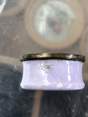 Lot 22 - A South Staffordshire or Battersea enamel circular patch box.