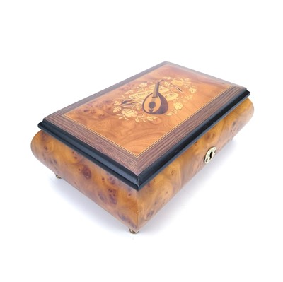 Lot 47 - A Swiss Reuge Romance musical jewellery box.