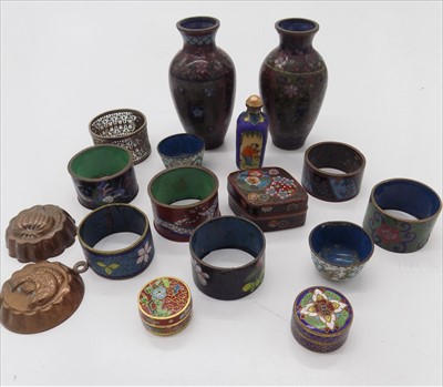 Lot 1151 - Miscellaneous to include a pair of Japanese...