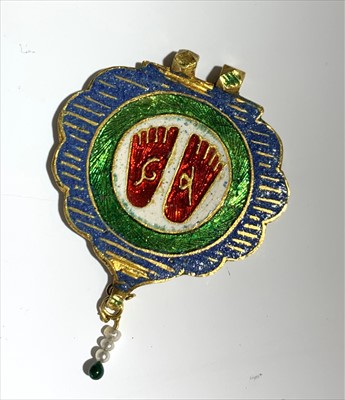 Lot 2495 - A high purity enamel gold pendant. 4.5gms