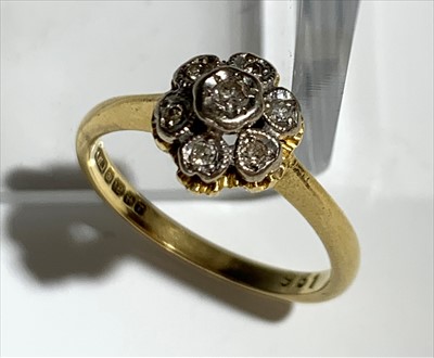 Lot 2496 - An 18ct diamond ring