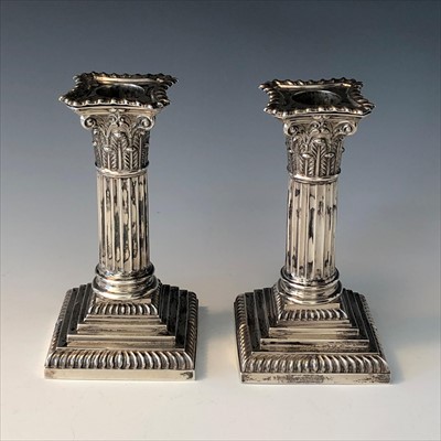 Lot 2058 - A pair of Goldsmiths Company filled silver...