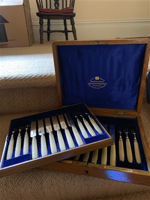 Lot 113 - A set of twelve Victorian silver bladed...