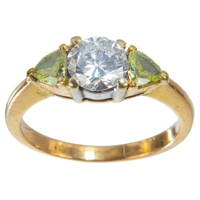 Lot 1 - A good 18ct certificated white and yellow diamond three stone ring.