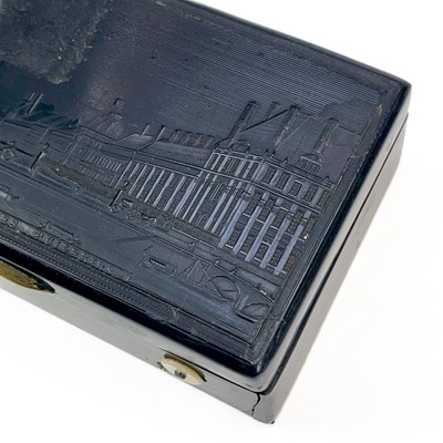 Lot 42 - A French pressed horn pocket music box.