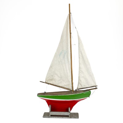 Lot 469 - An early 20th century pond yacht named Water Lily.