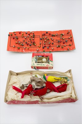 Lot 279 - A collection of vintage Christmas decorations...