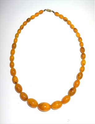 Lot 2547 - Amber necklace