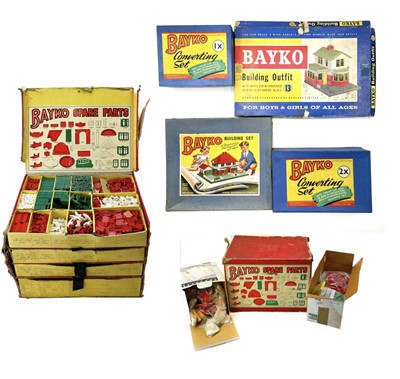 Lot 791 - Bayko/Bayko-Meccano Trade Display Case Plus Various Boxed & Packeted Items - A Large Collection.