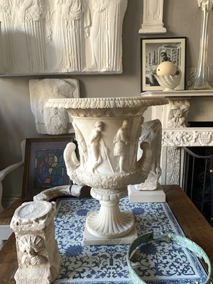 Lot 52 - Alabaster, a Grand Tour  replica of the Medici vase