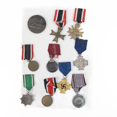 Lot 413 - World War II Interest – German Medals x9
