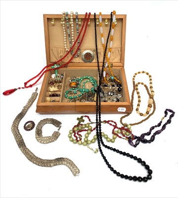 Lot 2419 - Costume jewellery including a moonstone necklace.