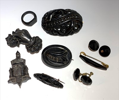 Lot 2420 - Black jewellery including jet.