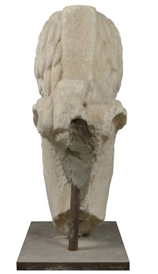 Lot 132 - An antique lion monopodia