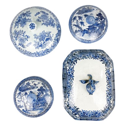 Lot 655 - A pair of Chinese blue and white export porcelain tureen covers, 18th century.