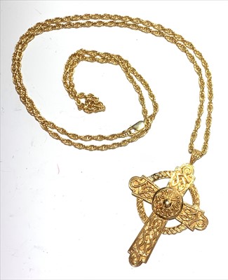 Lot 2593 - A 9ct gold cross and chain, 35g.
